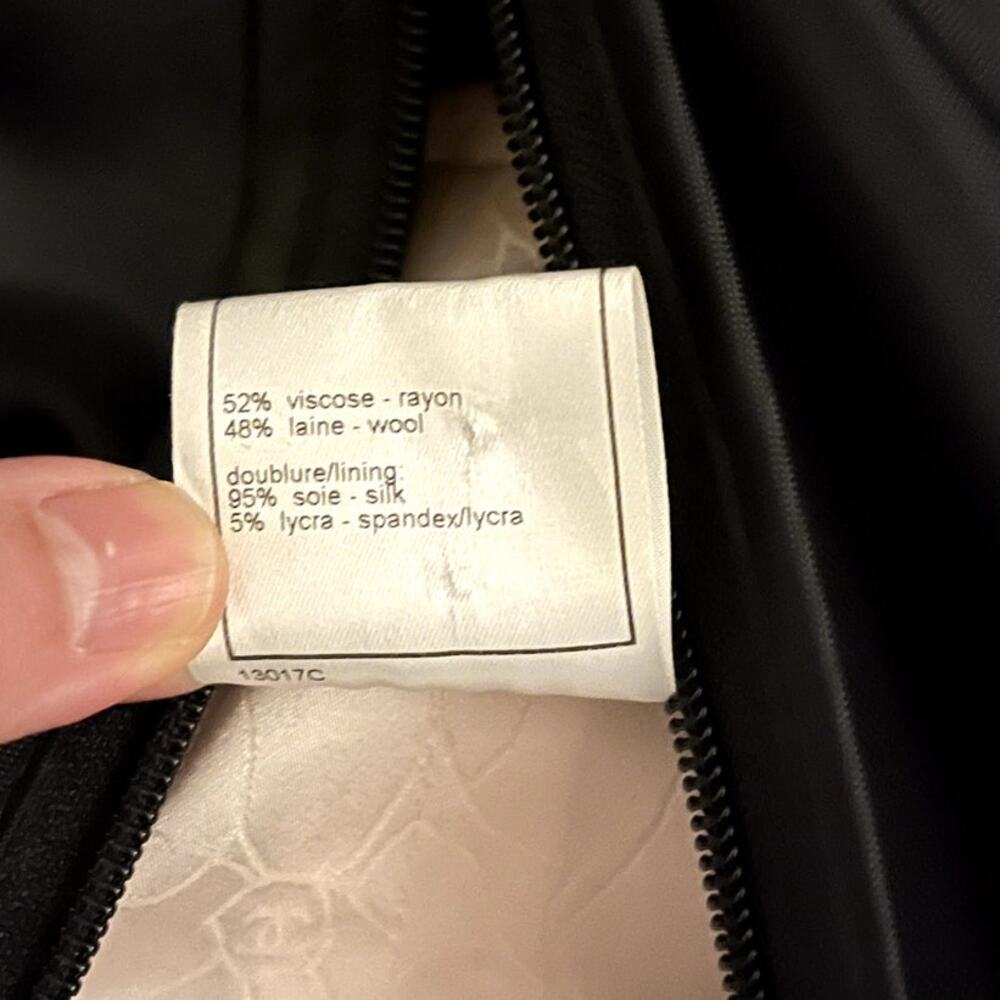 Authentic Chanel Jacket collection Spring 2002 wo… - image 8